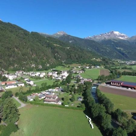 Bungalow Miralago In Camping Cavresc, Via Dal Cavresc 1, 7746 Le Prese-Poschiavo Exteriör bild